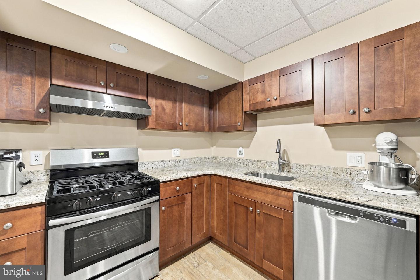 1 N Morgan Ave Property Photo 55
