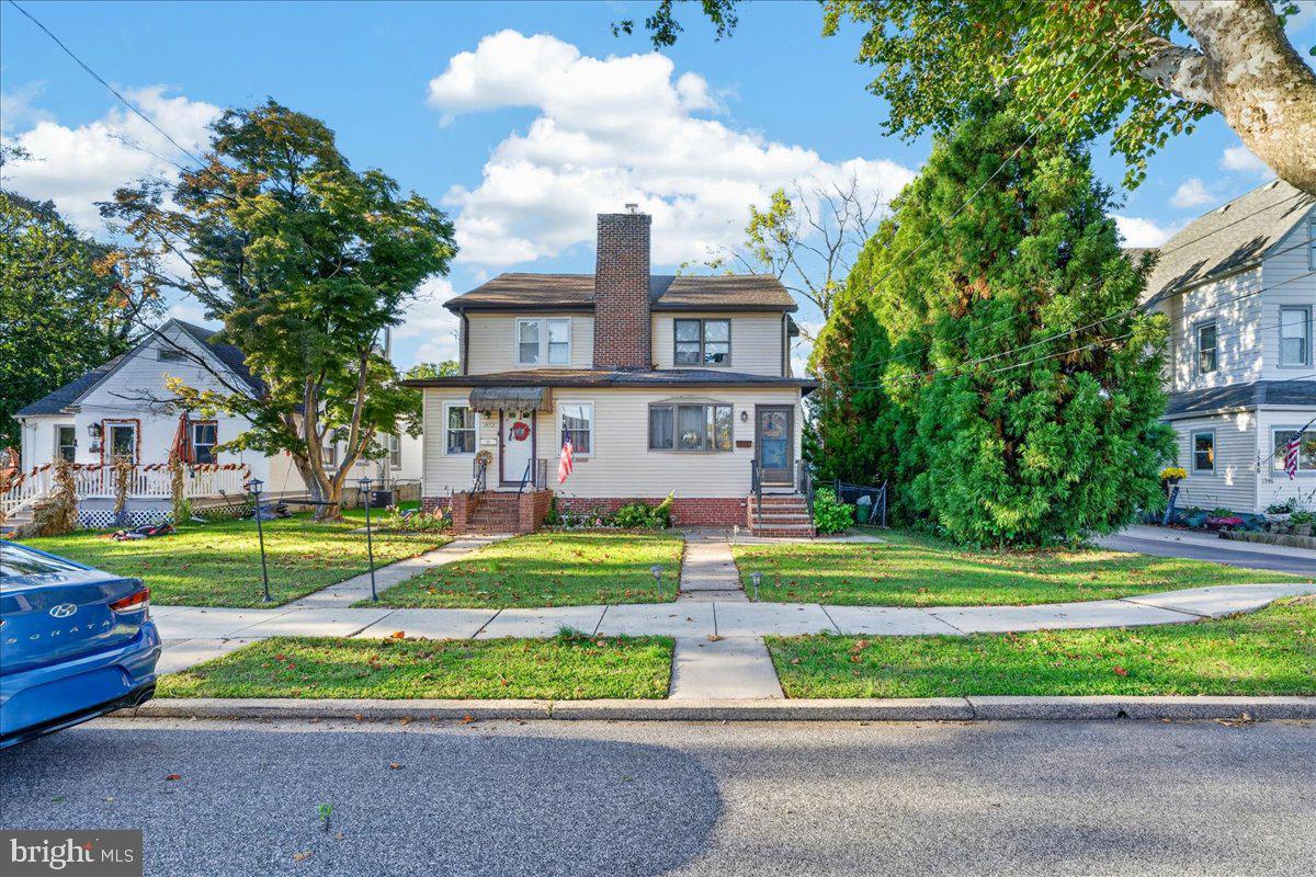1550 Woodland Ave Property Photo 1