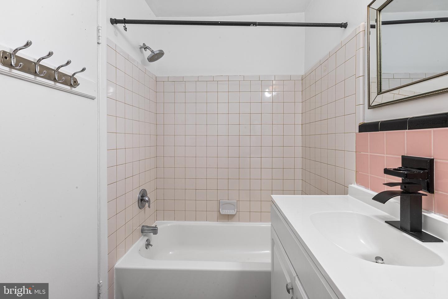 655 Drexel Ave Property Photo 23