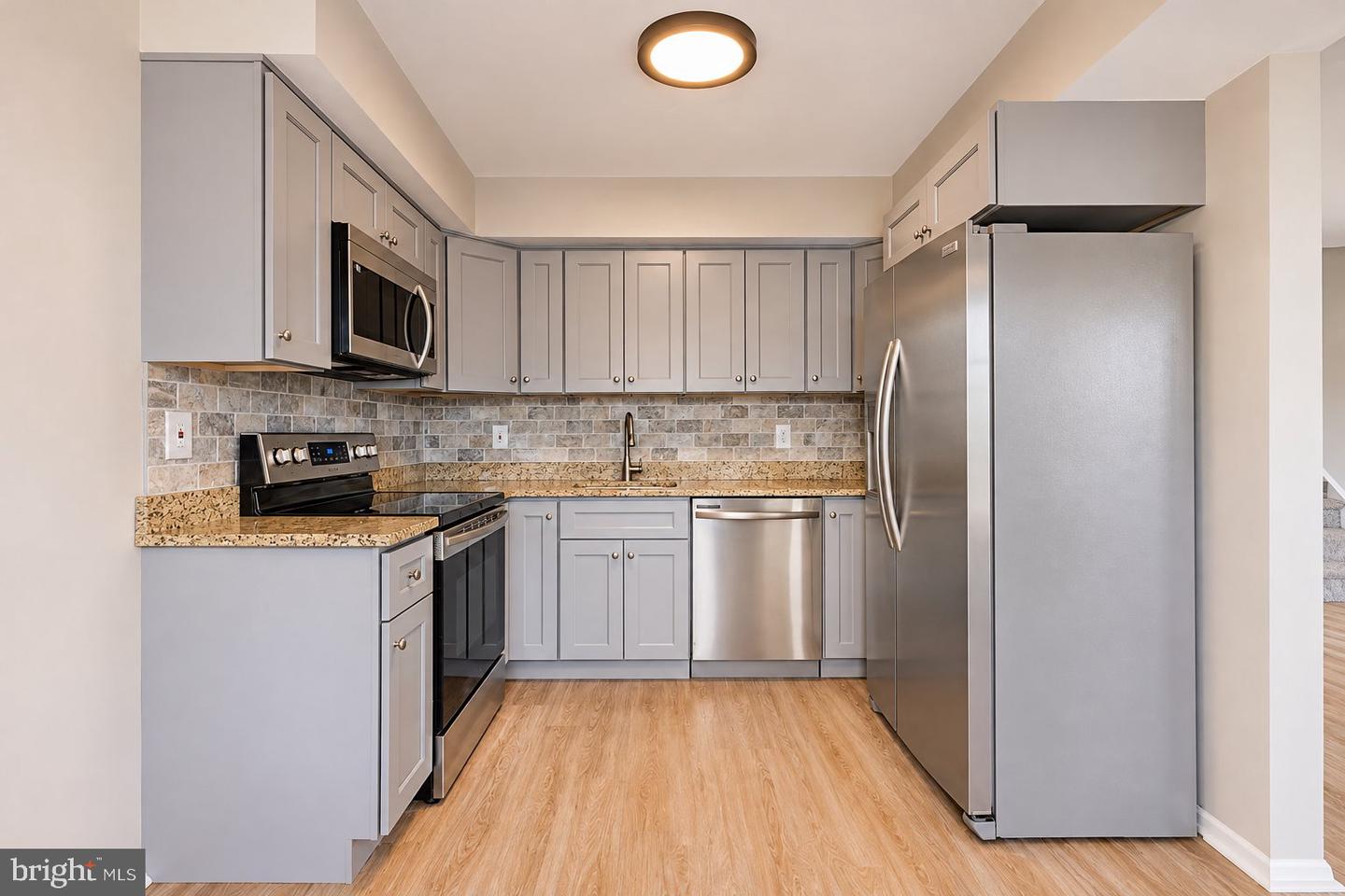 5200 Hilltop Dr #aa7 Property Photo 8