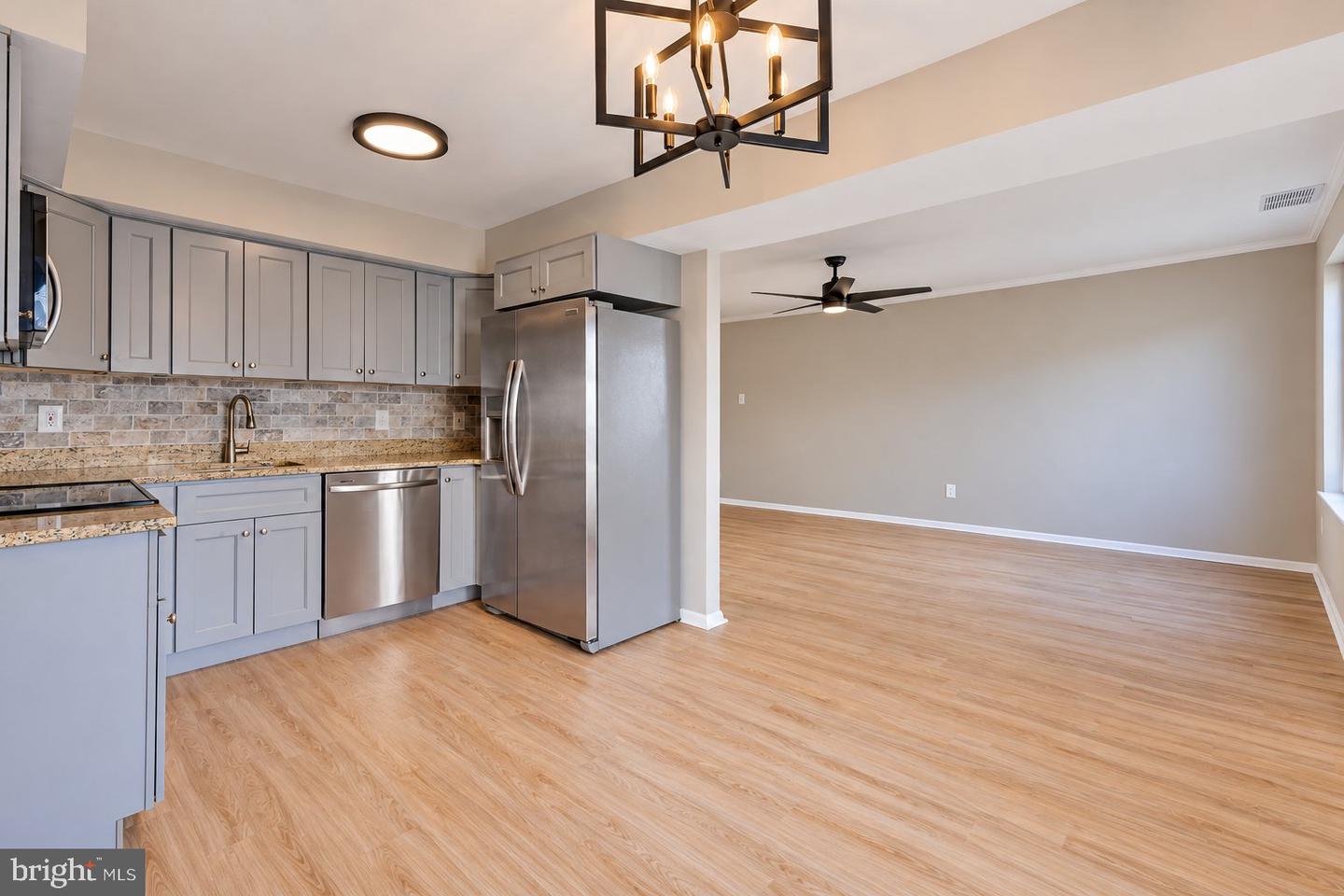 5200 Hilltop Dr #aa7 Property Photo 9