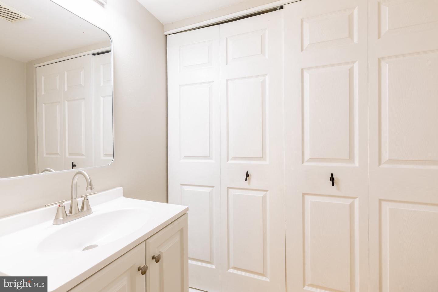 5200 Hilltop Dr #aa7 Property Photo 10