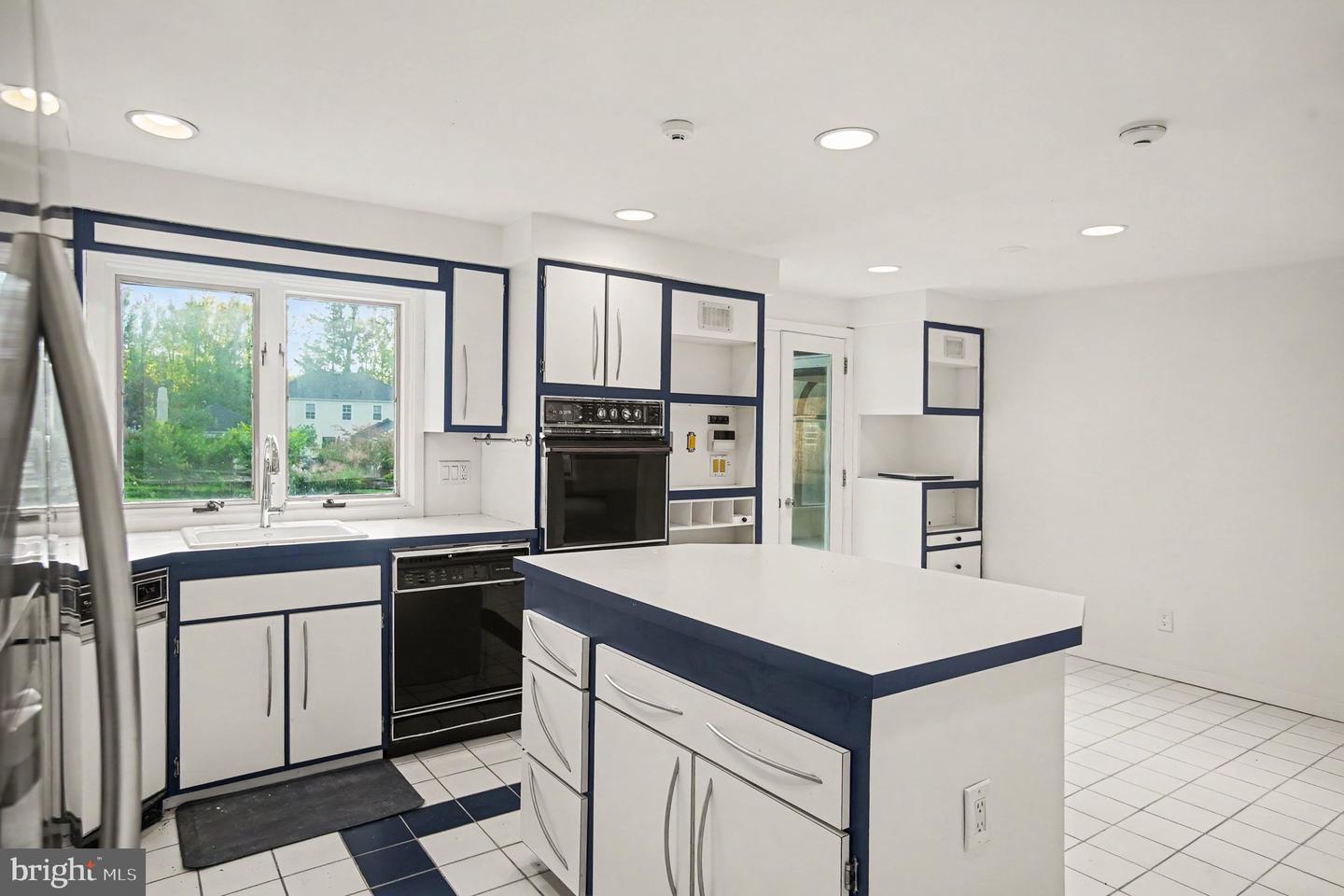 3 Harvey Ln Property Photo 9
