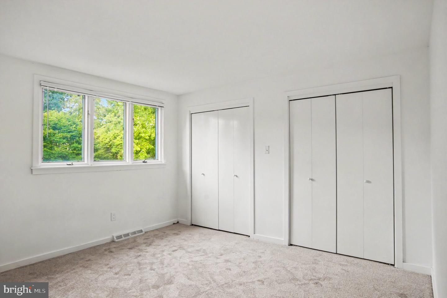 3 Harvey Ln Property Photo 17