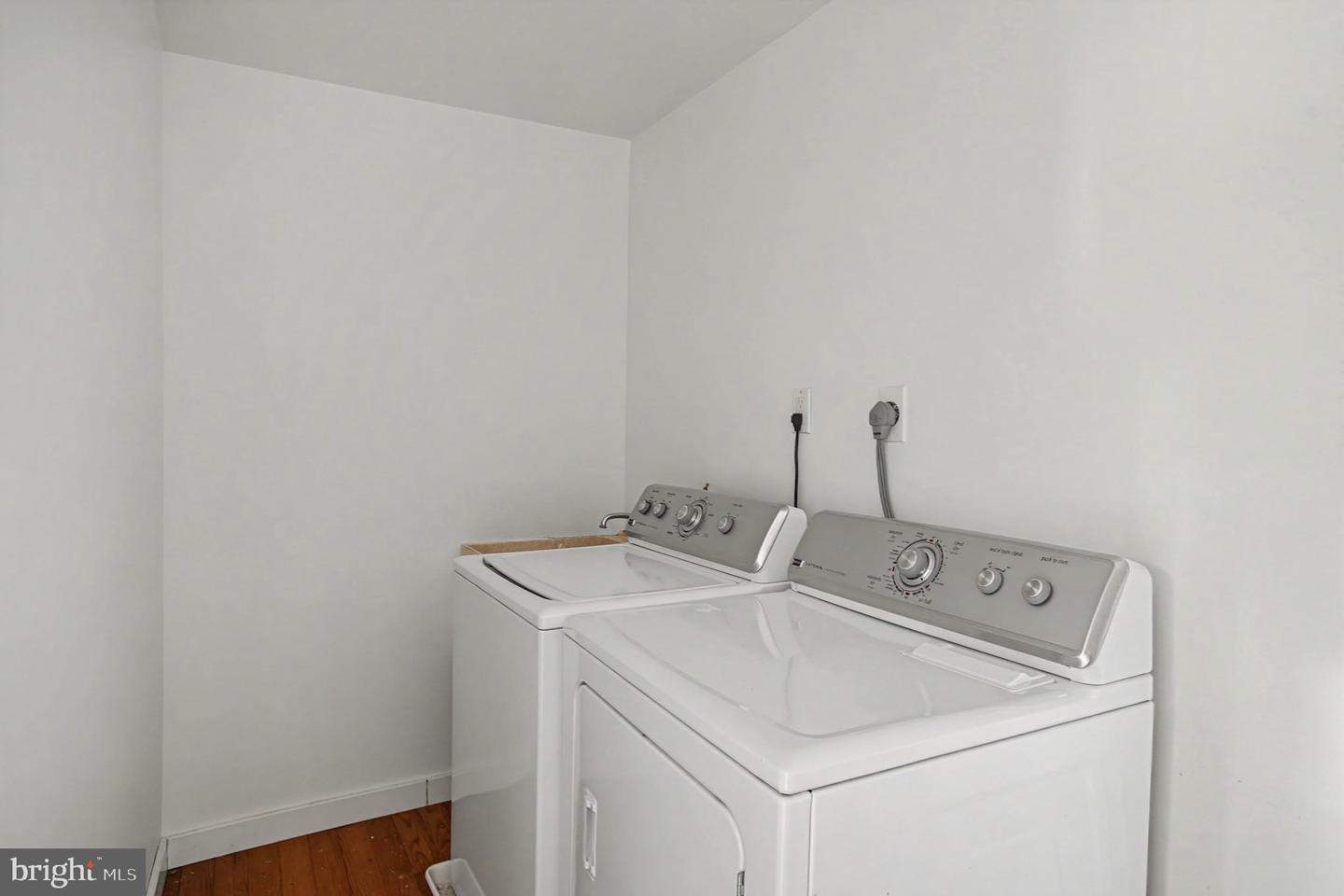 3 Harvey Ln Property Photo 19