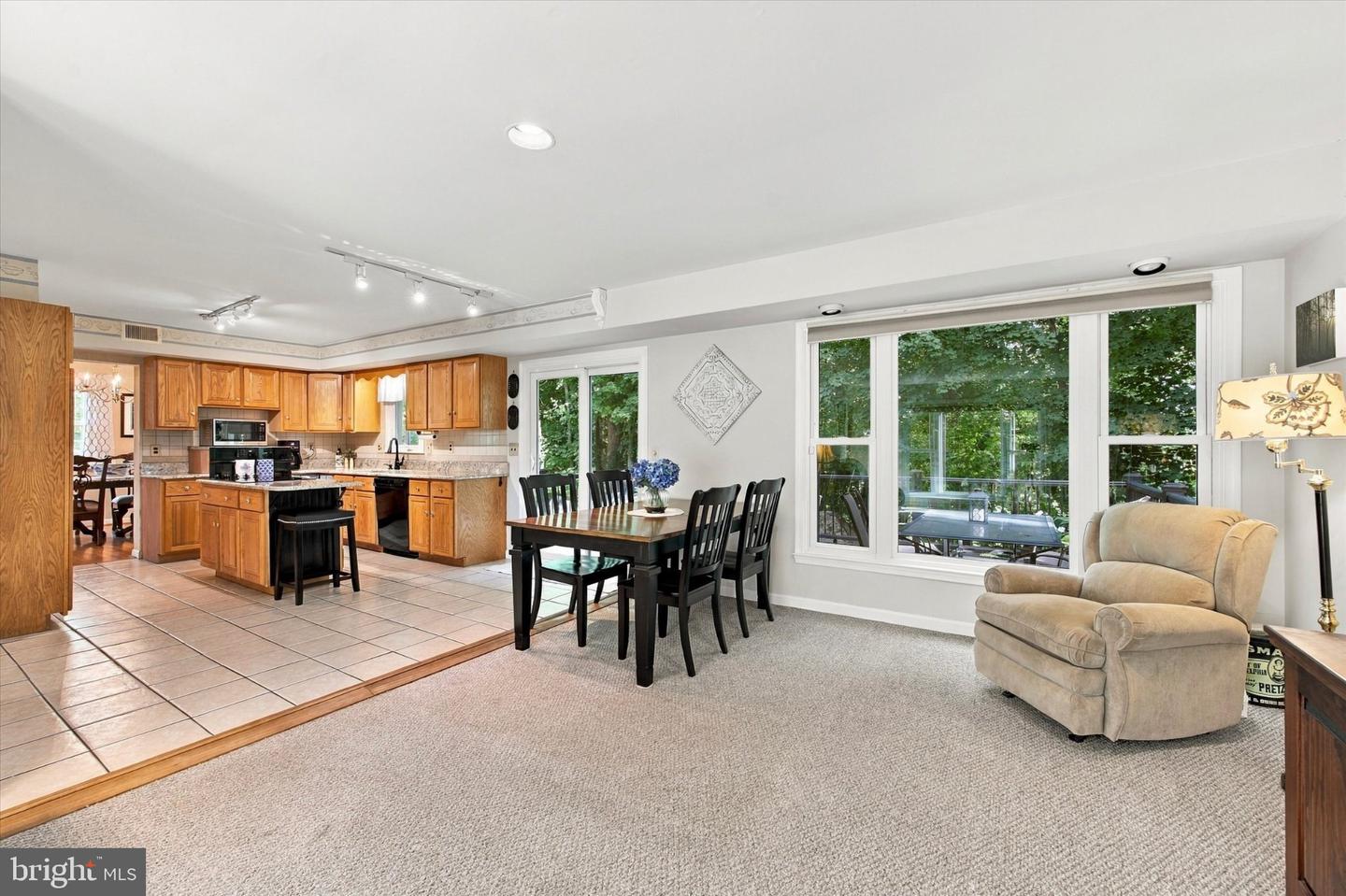 6 Harrow Cir Property Photo 5