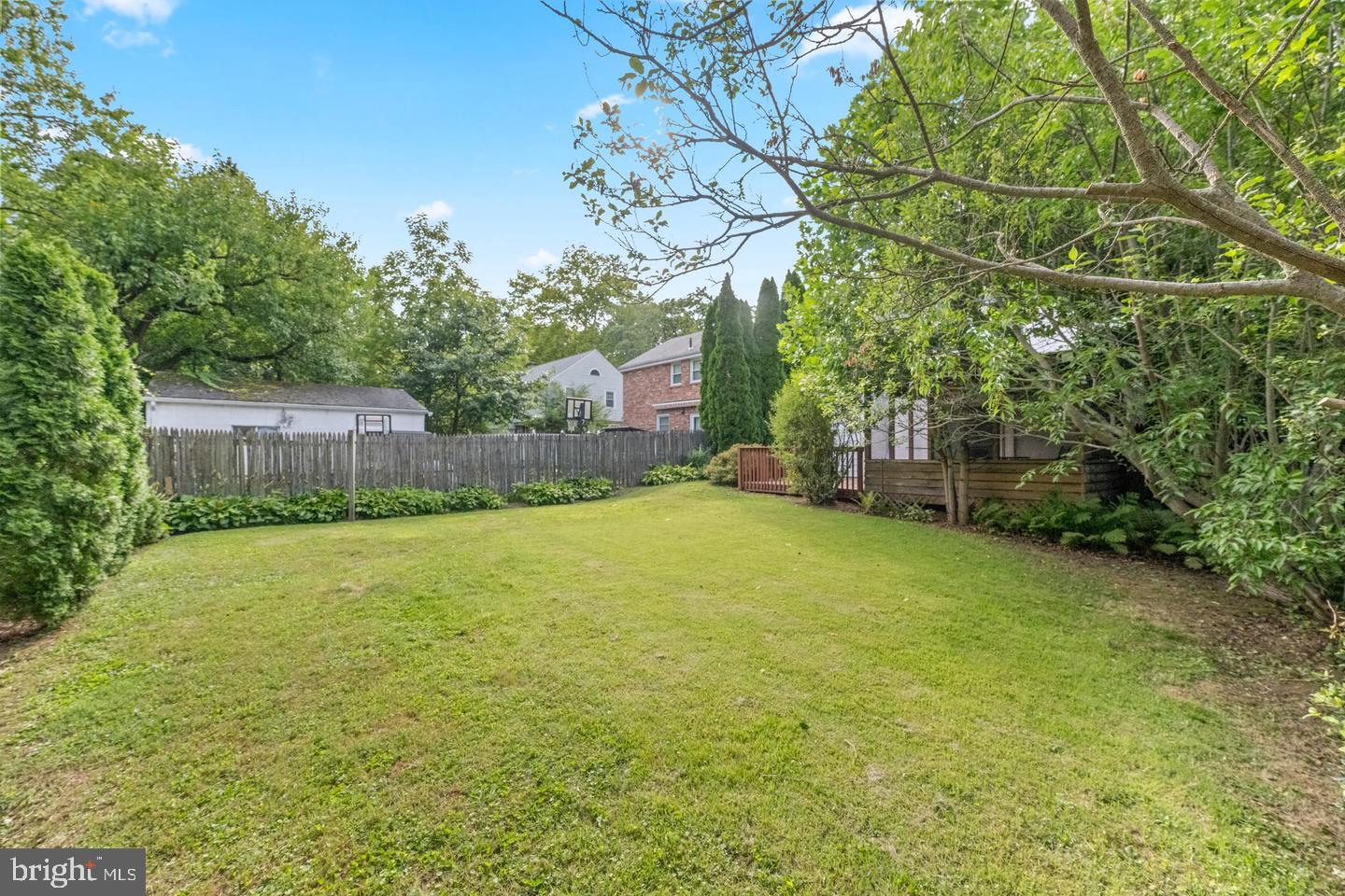 77 Forest Rd Property Photo 36