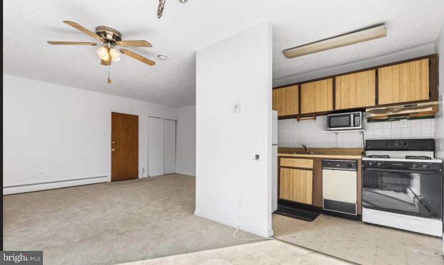 100 E Glenolden Ave E #r-19 Property Photo 6