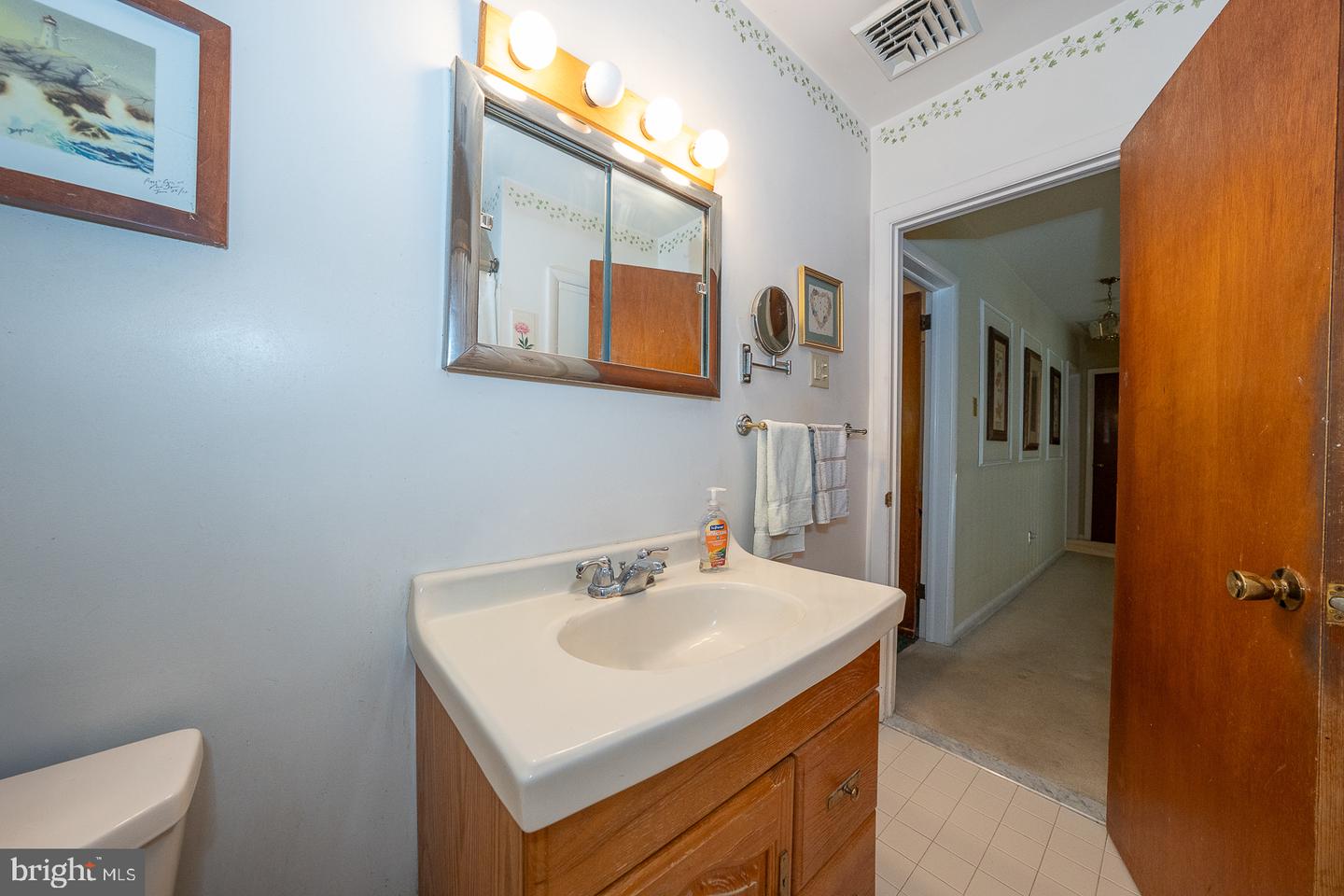 7 Lincoln Ln Property Photo 27