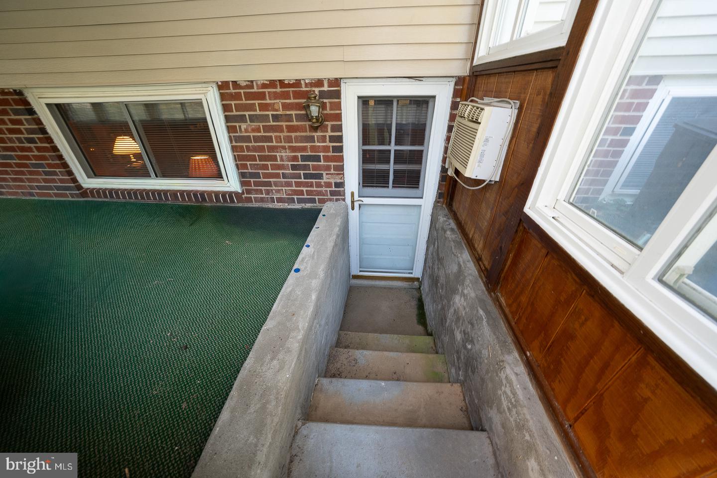 7 Lincoln Ln Property Photo 30
