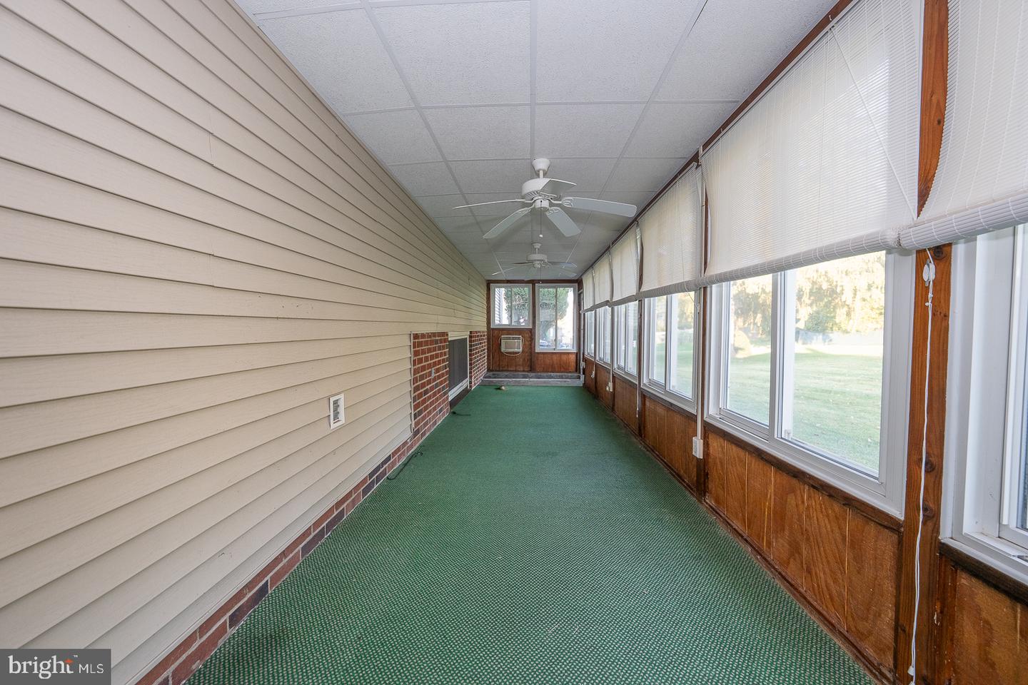 7 Lincoln Ln Property Photo 31