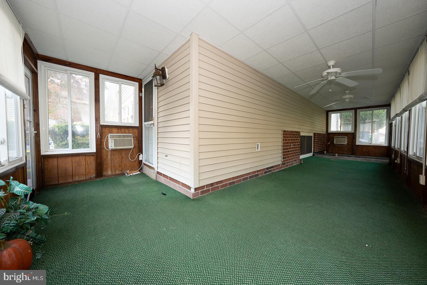 7 Lincoln Ln Property Photo 32