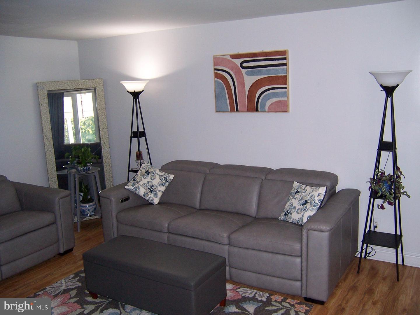 317 Spruce St Property Photo 6