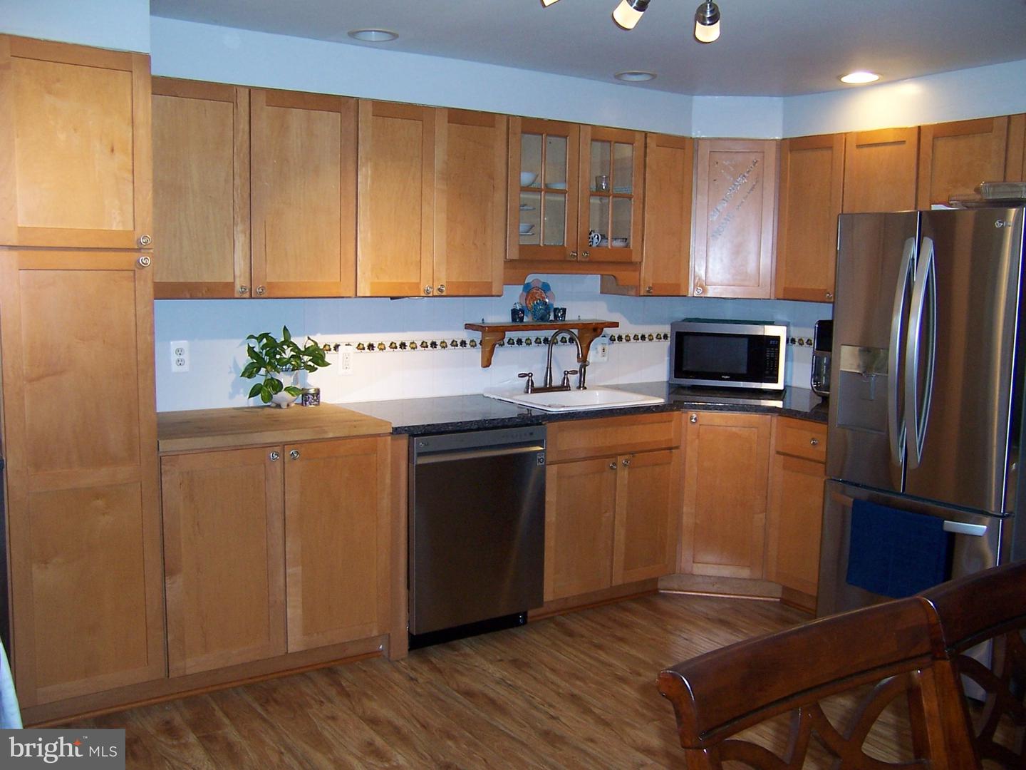 317 Spruce St Property Photo 12