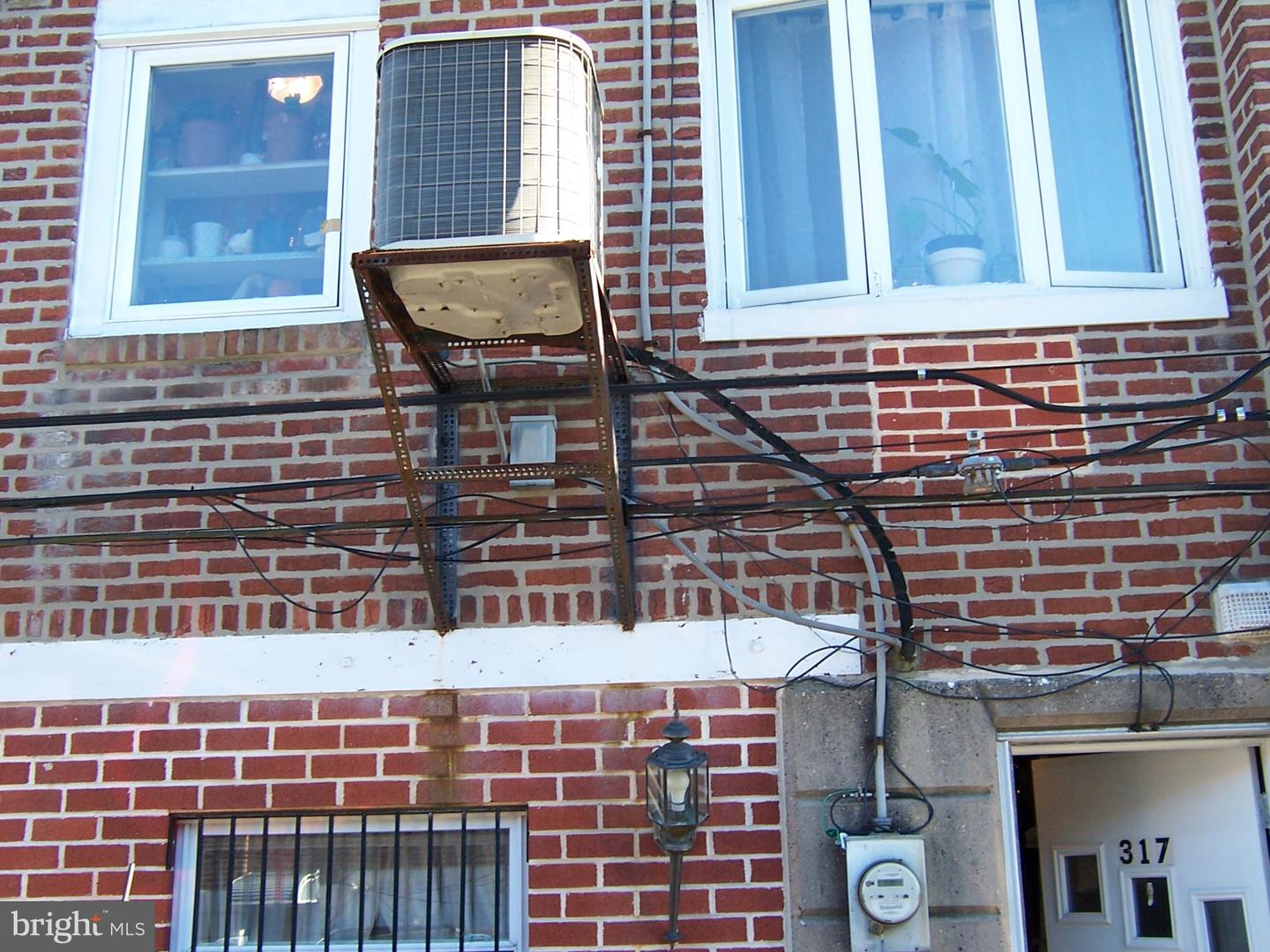 317 Spruce St Property Photo 30