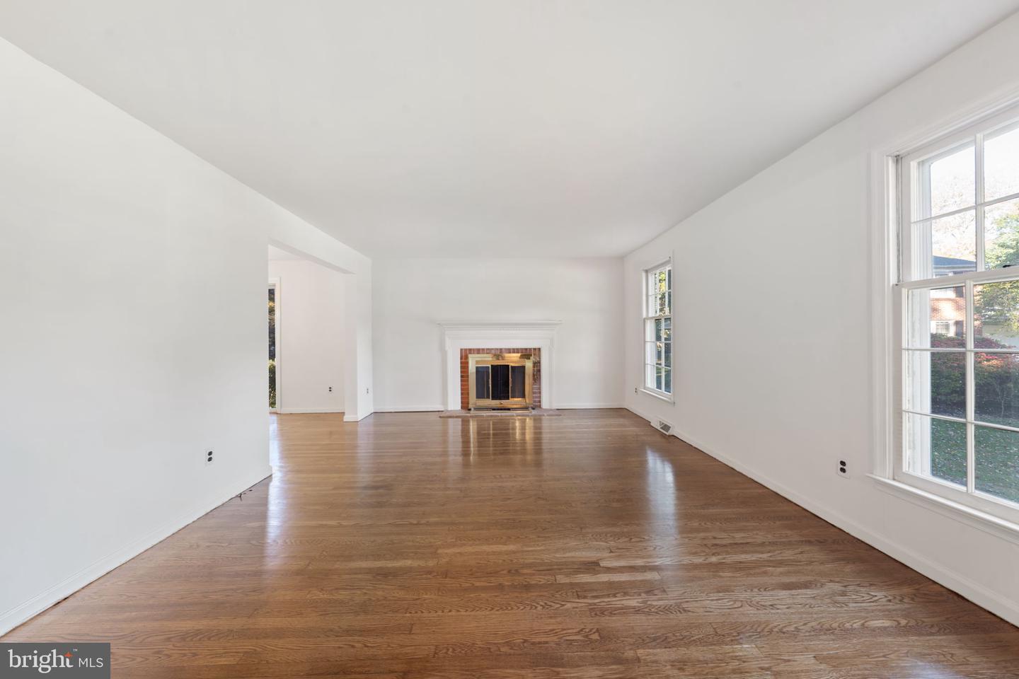 203 N Providence Rd Property Photo 5