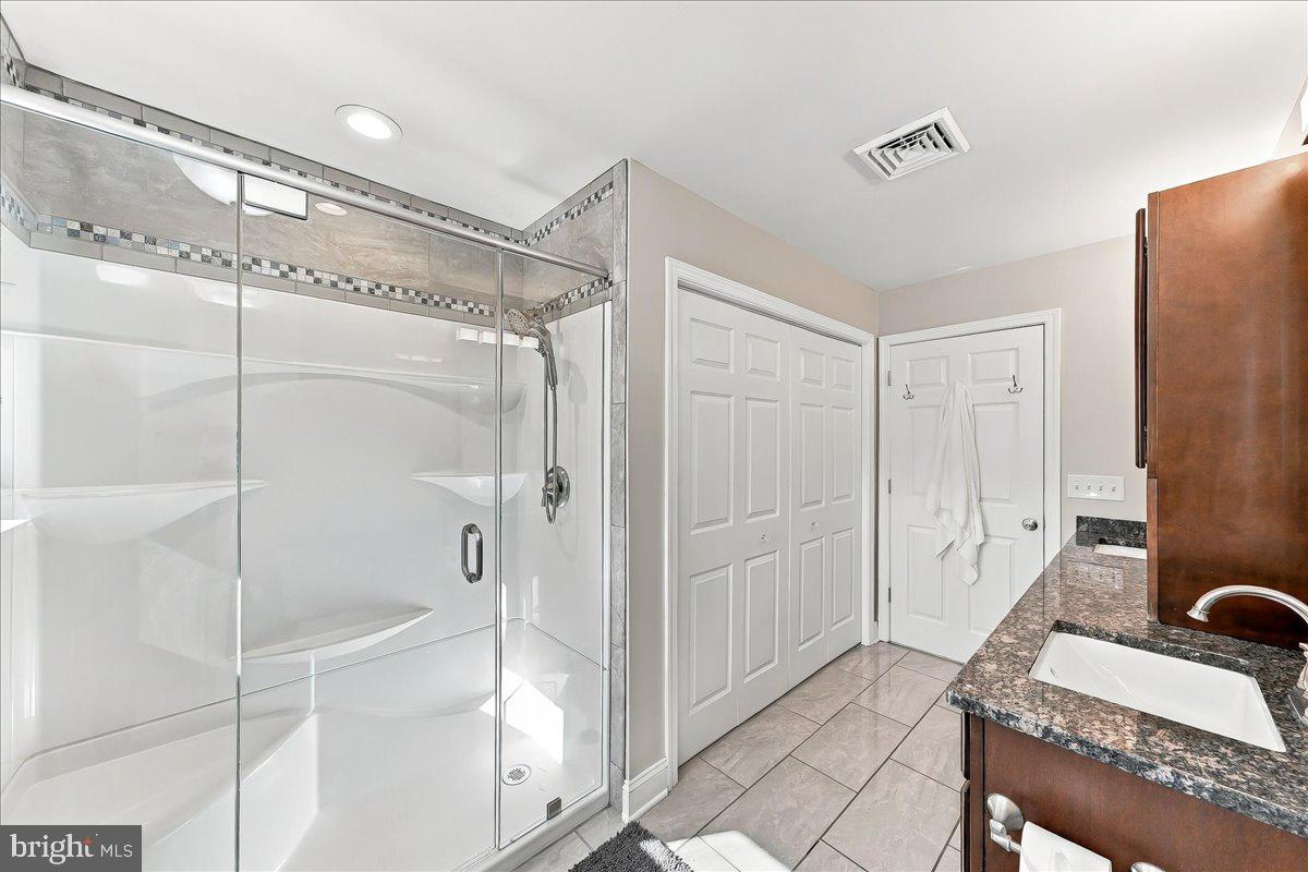 306 Governors Dr Property Photo 25