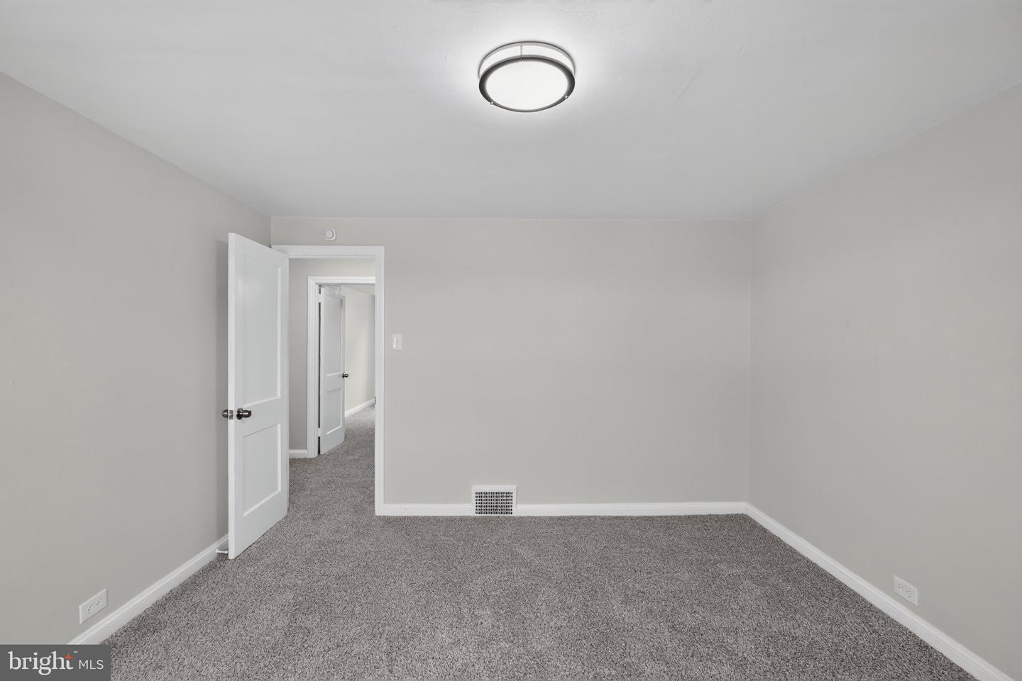220 Weymouth Rd Property Photo 33