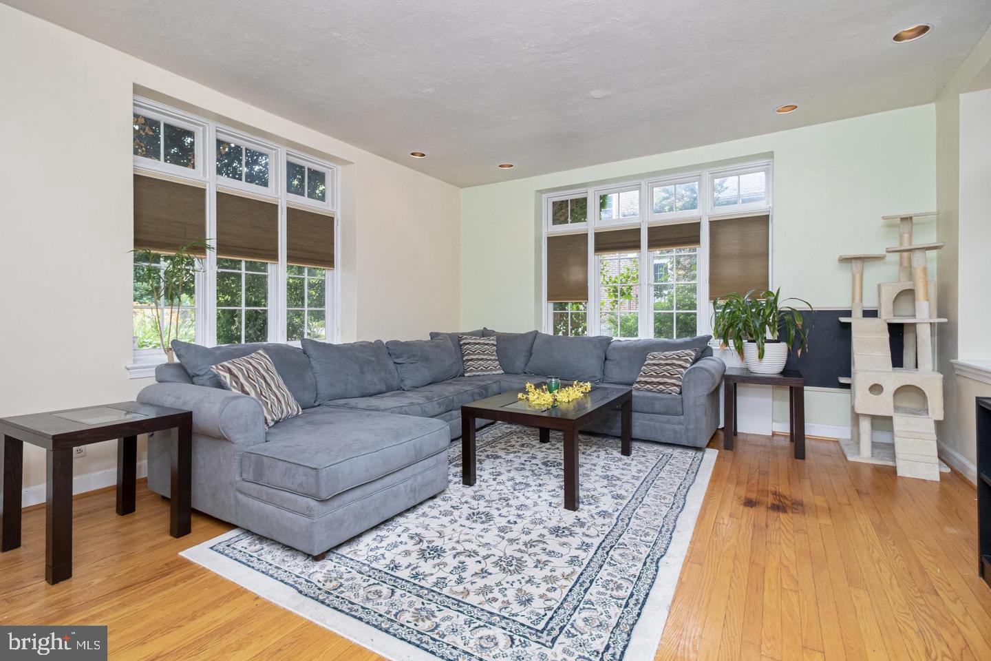 612 Beverly Blvd Property Photo 8