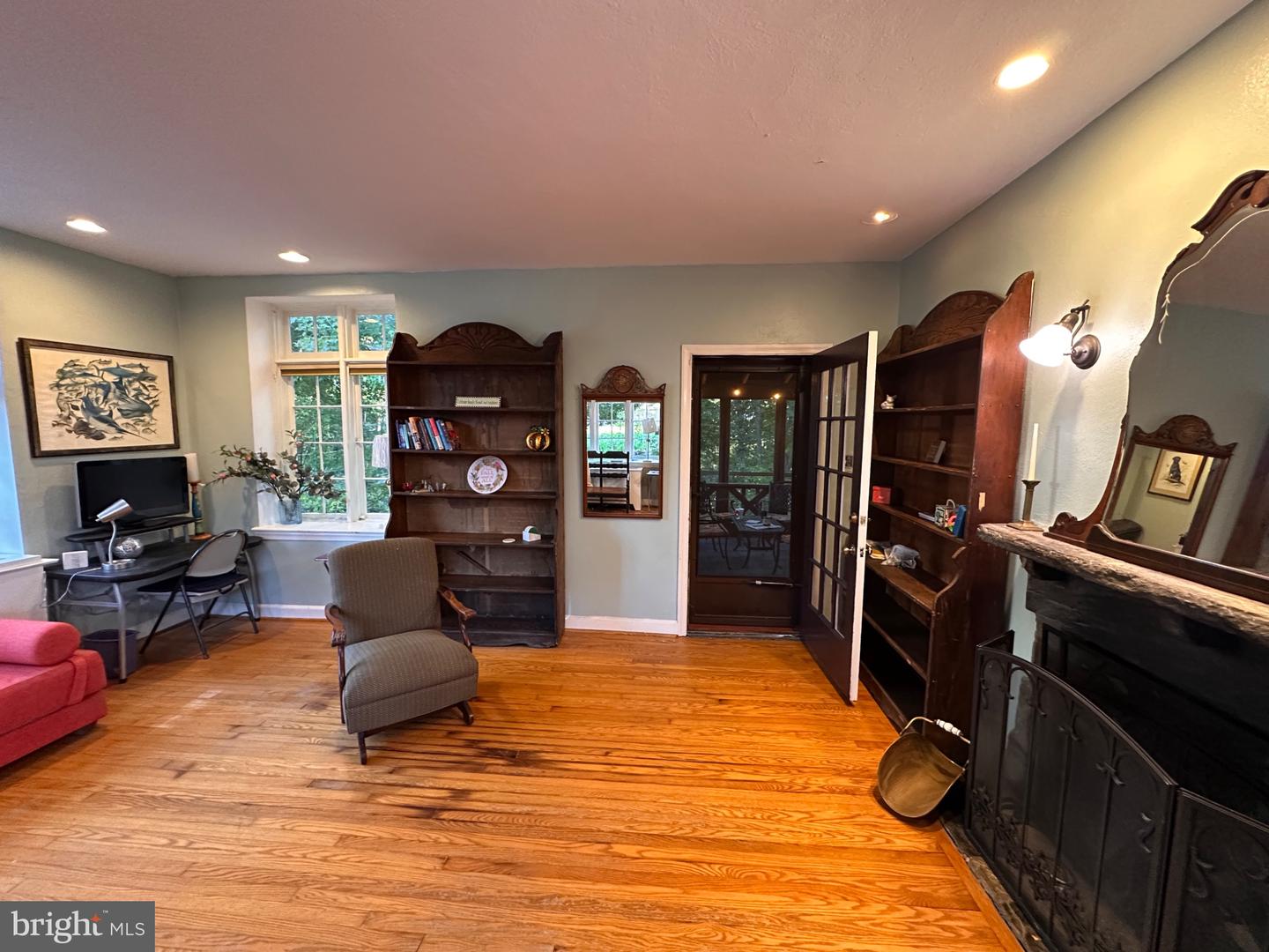 612 Beverly Blvd Property Photo 8