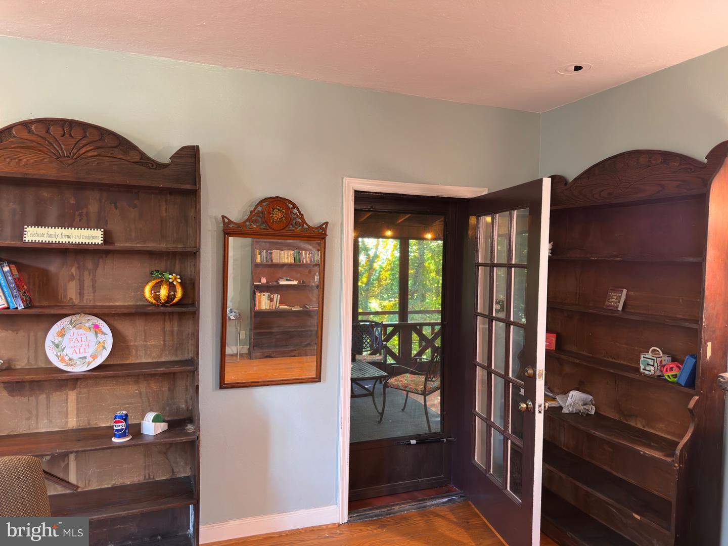 612 Beverly Blvd Property Photo 10