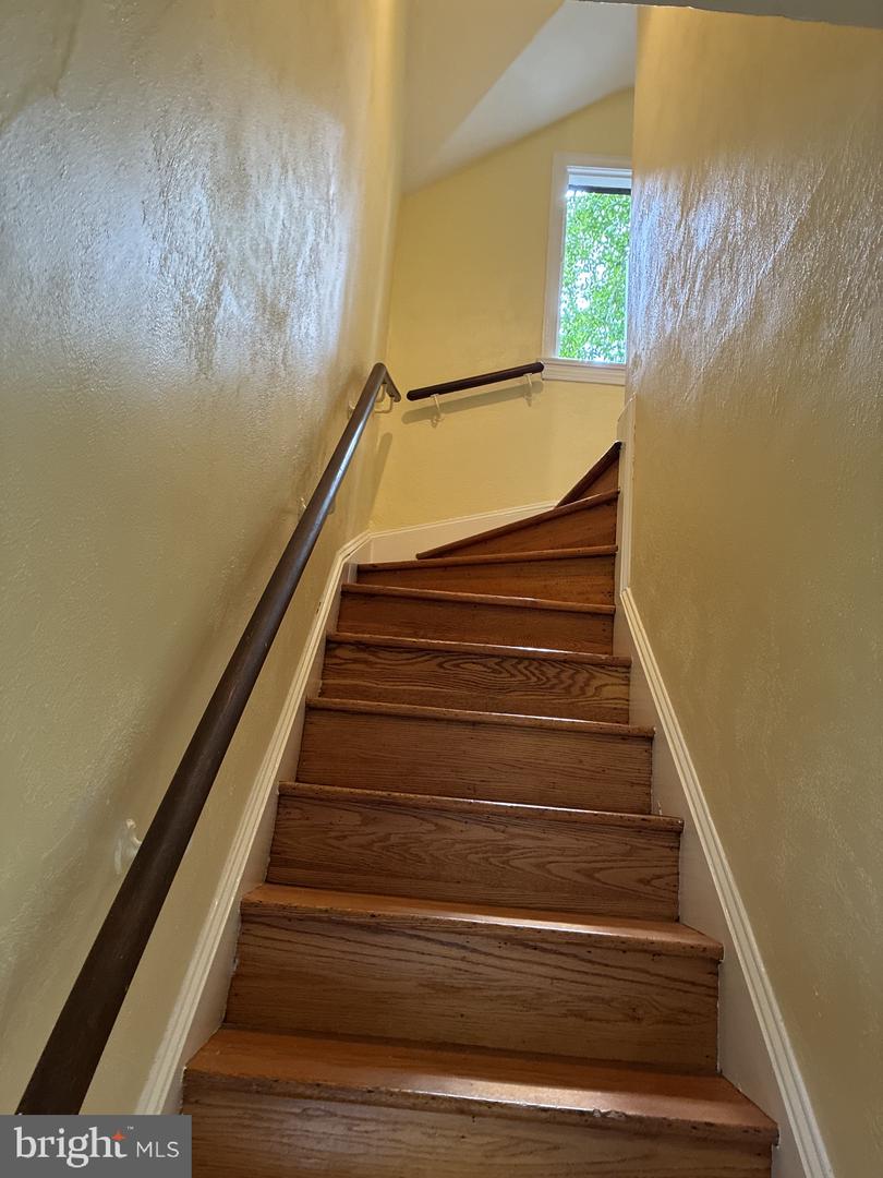 612 Beverly Blvd Property Photo 22
