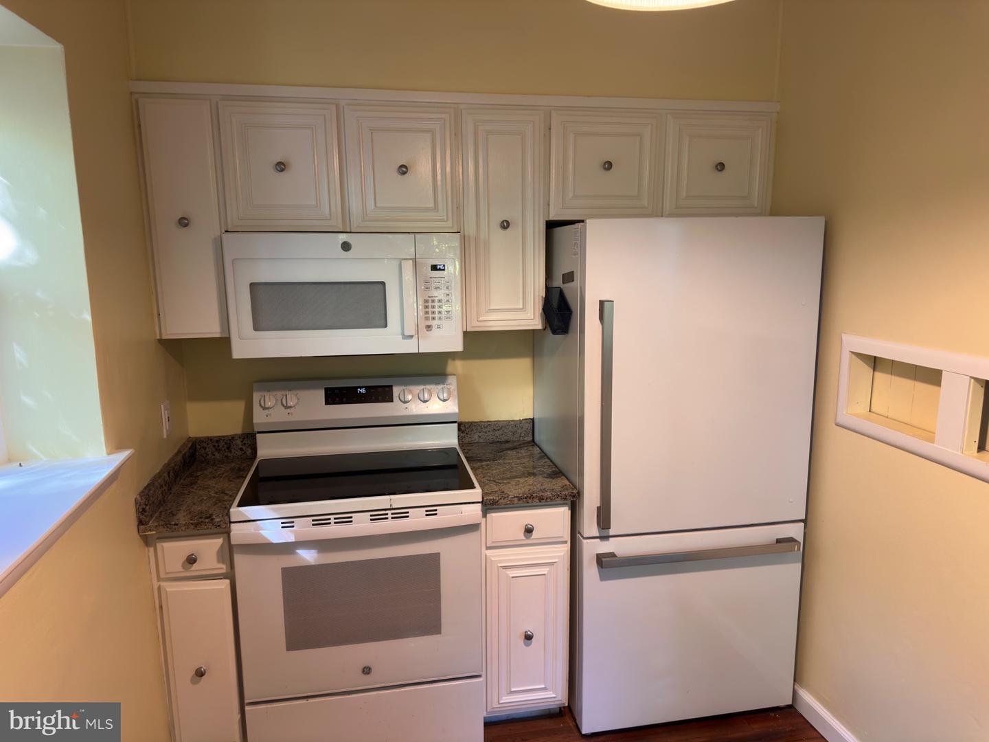 612 Beverly Blvd Property Photo 25
