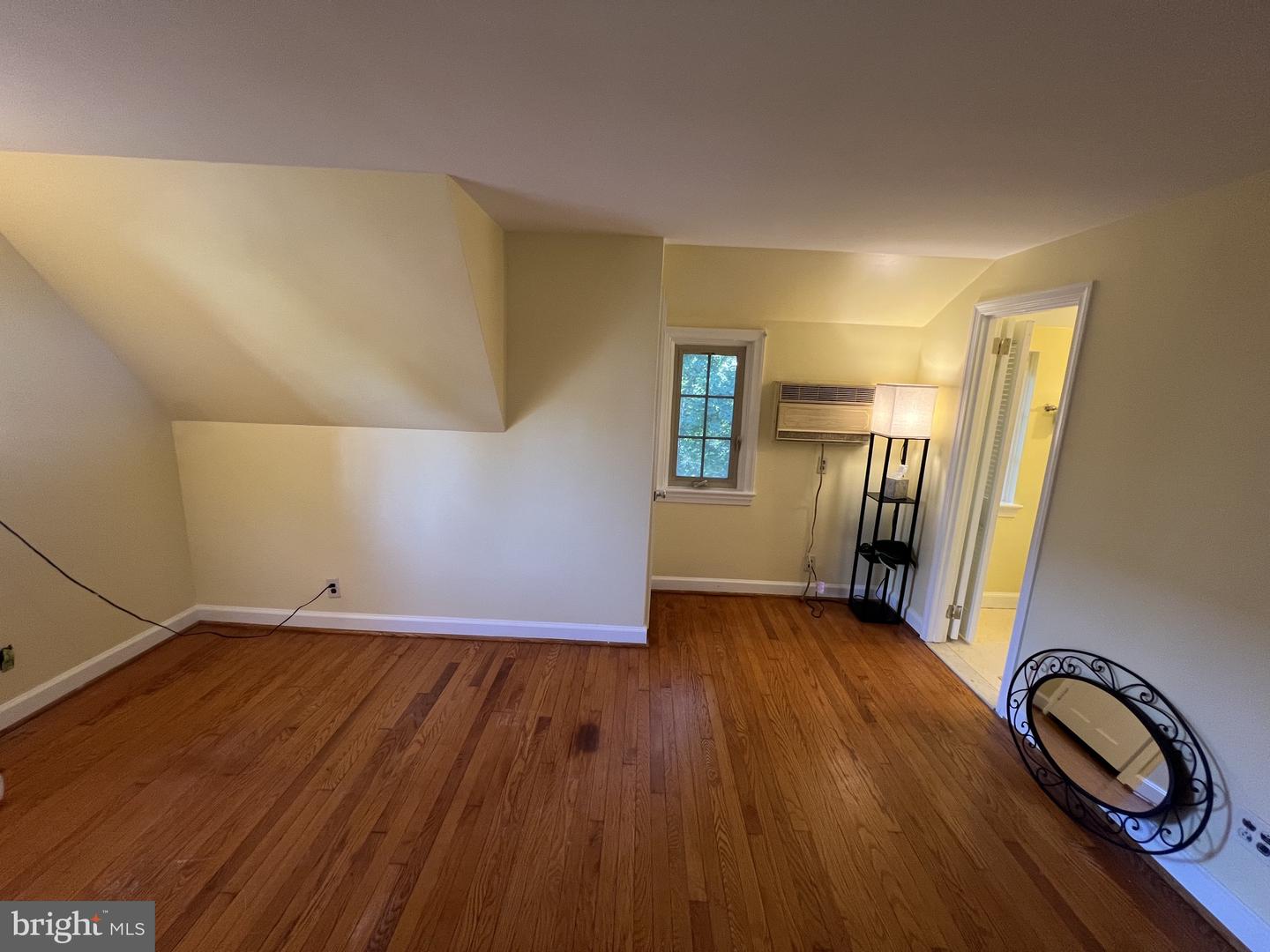 612 Beverly Blvd Property Photo 32