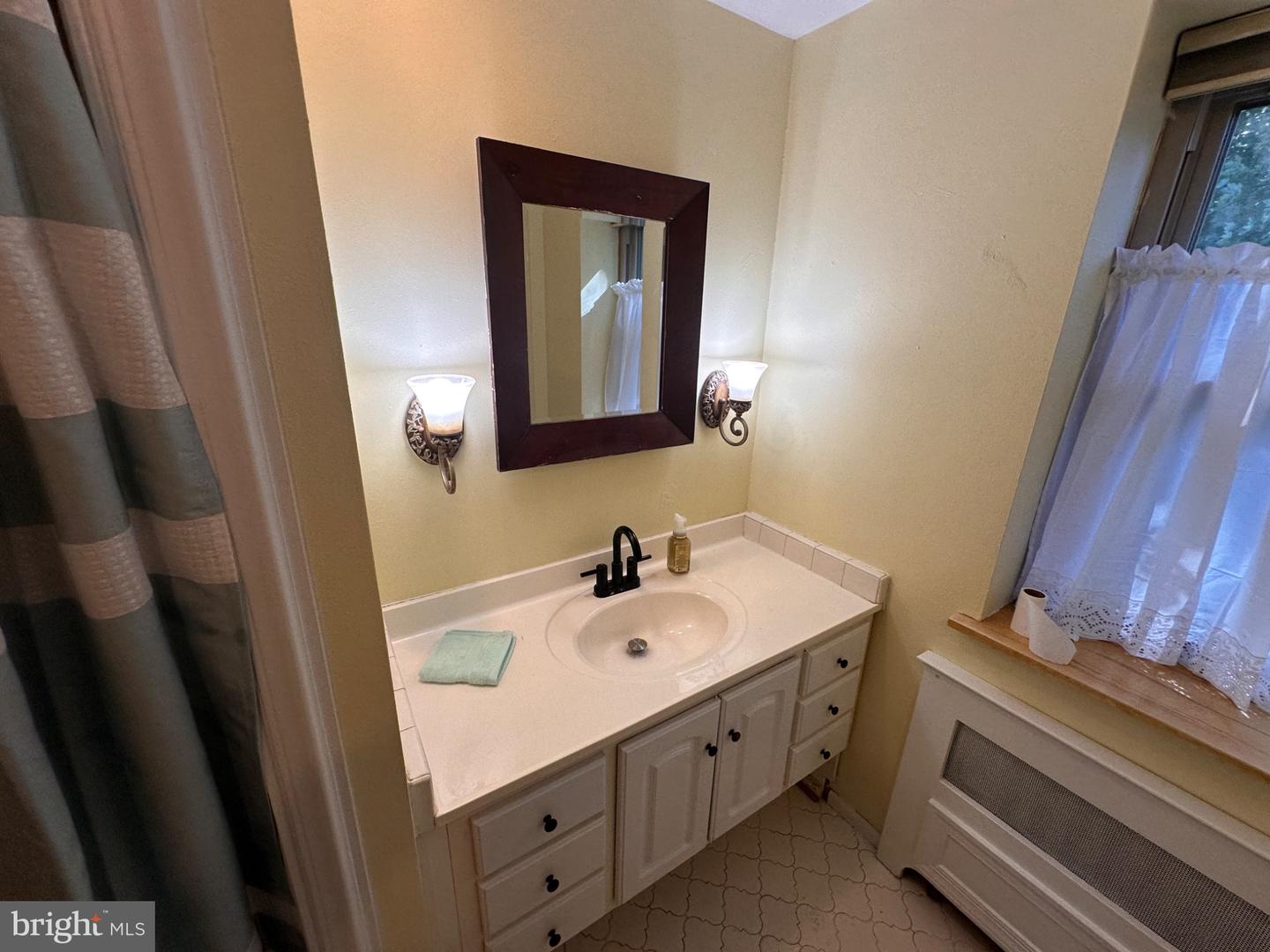 612 Beverly Blvd Property Photo 32