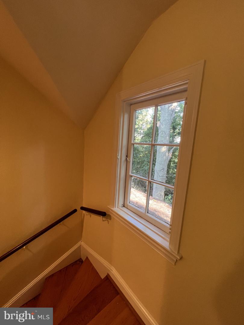 612 Beverly Blvd Property Photo 35