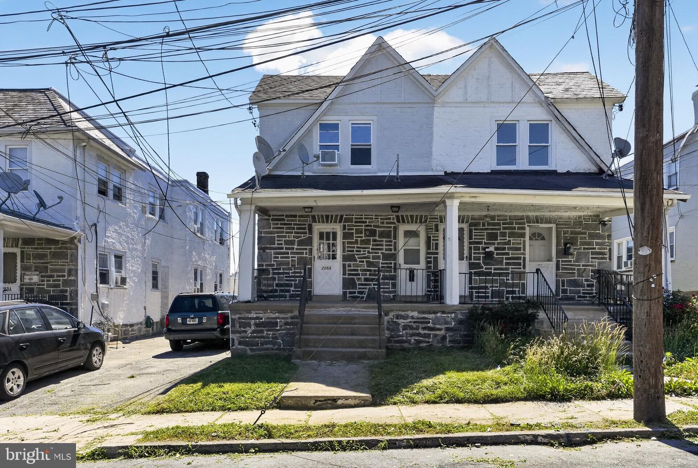 205 BERBRO AVE Property Photo 1
