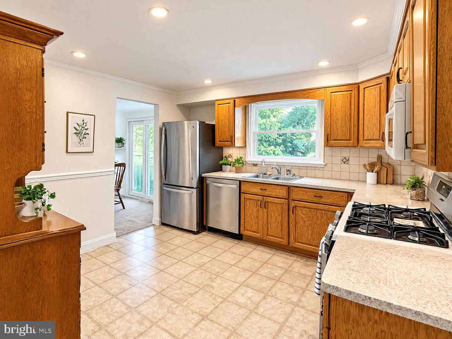 10 Cobblestone Ln Property Photo 7