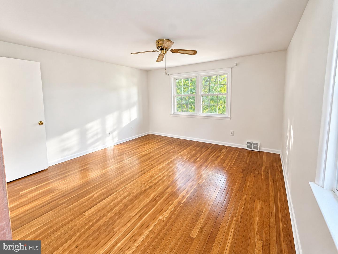 10 Cobblestone Ln Property Photo 12