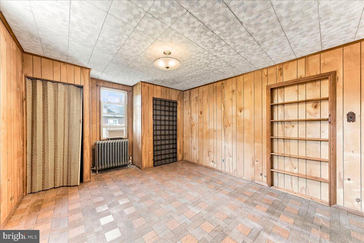 125 E Sylvan Ave Property Photo 25
