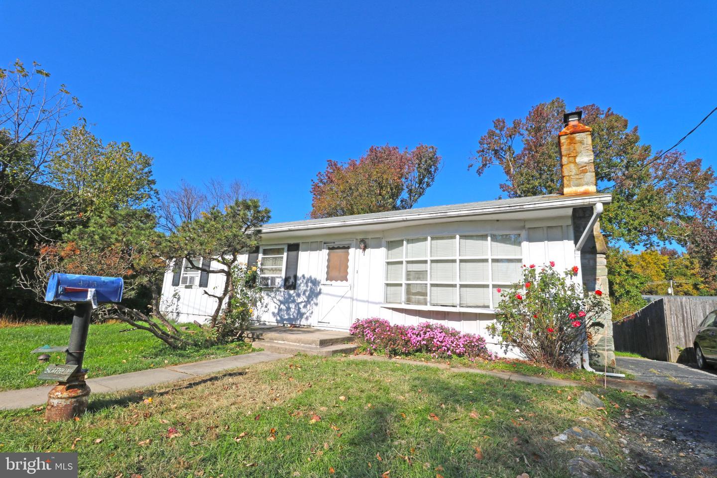 4018 Roseanna Ct Property Photo 1