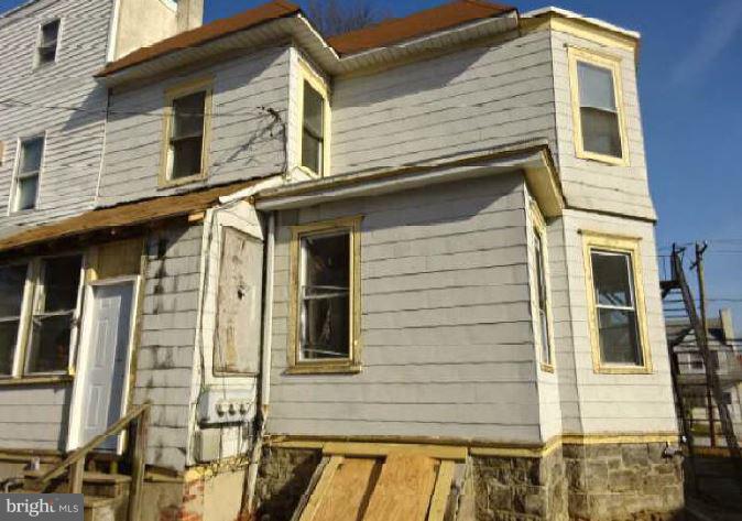 178 N Union Ave Property Photo 2