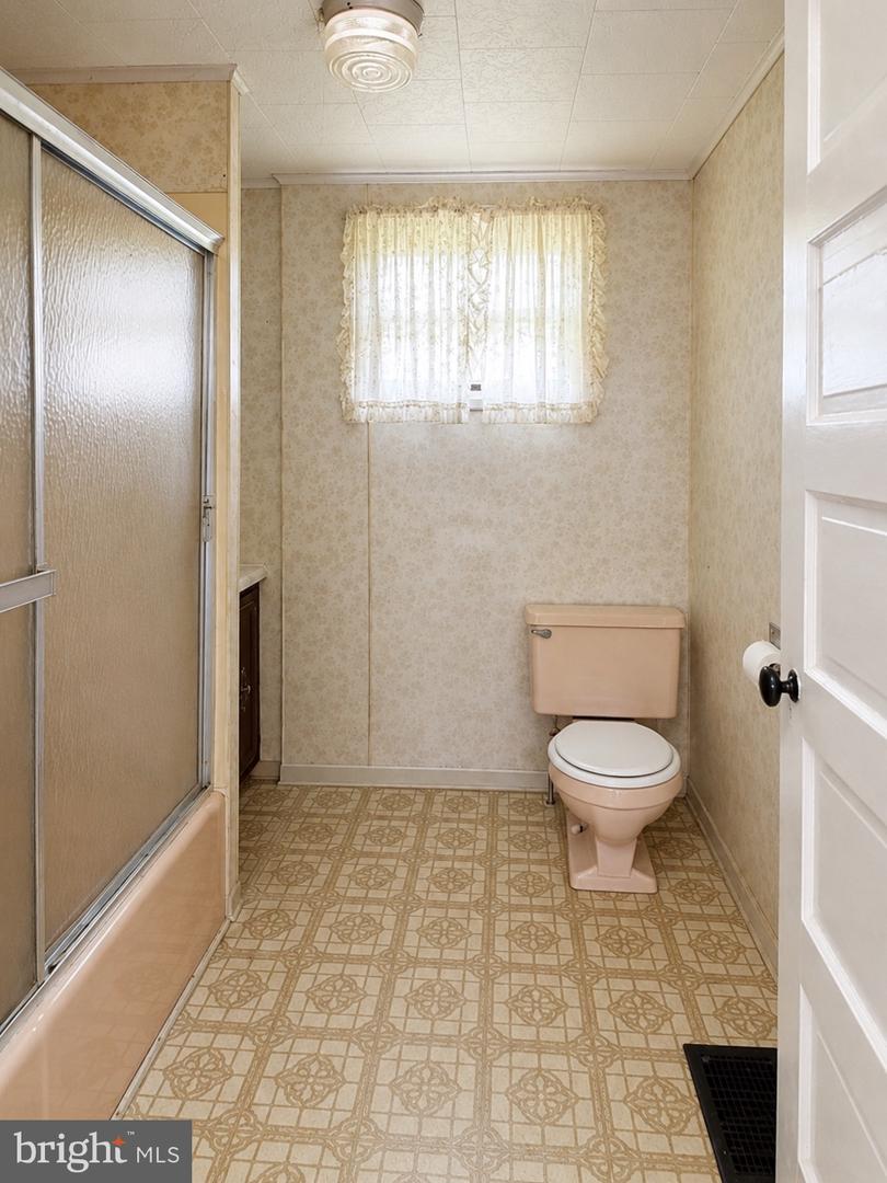 166 Ohio Ave Property Photo 15