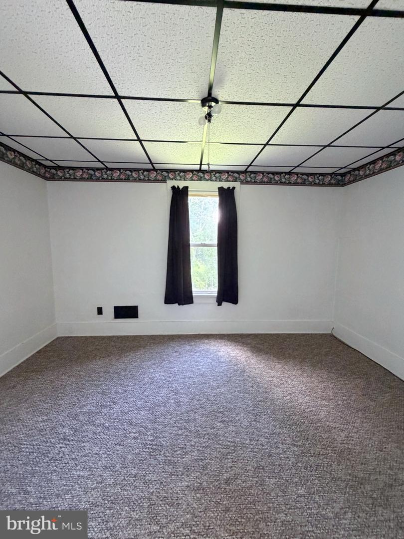 166 Ohio Ave Property Photo 17