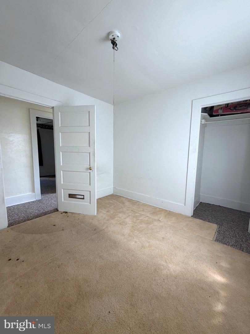 166 Ohio Ave Property Photo 18