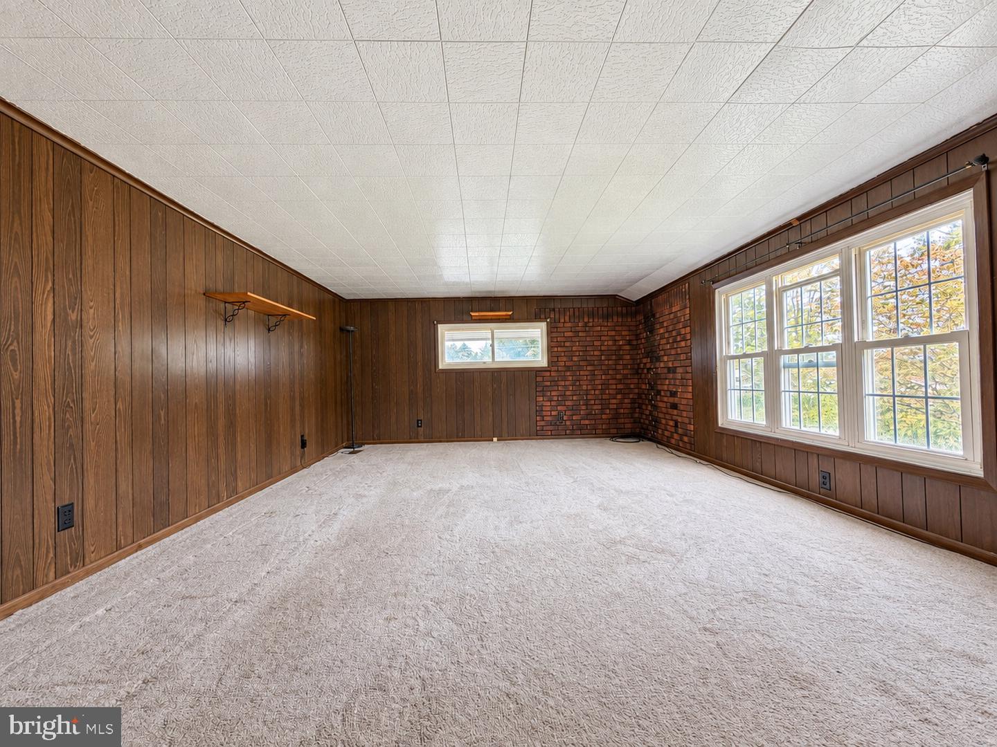3088 Montmorenci Ave Property Photo 14