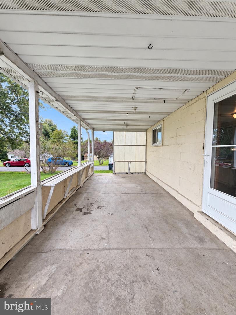 3088 Montmorenci Ave Property Photo 26