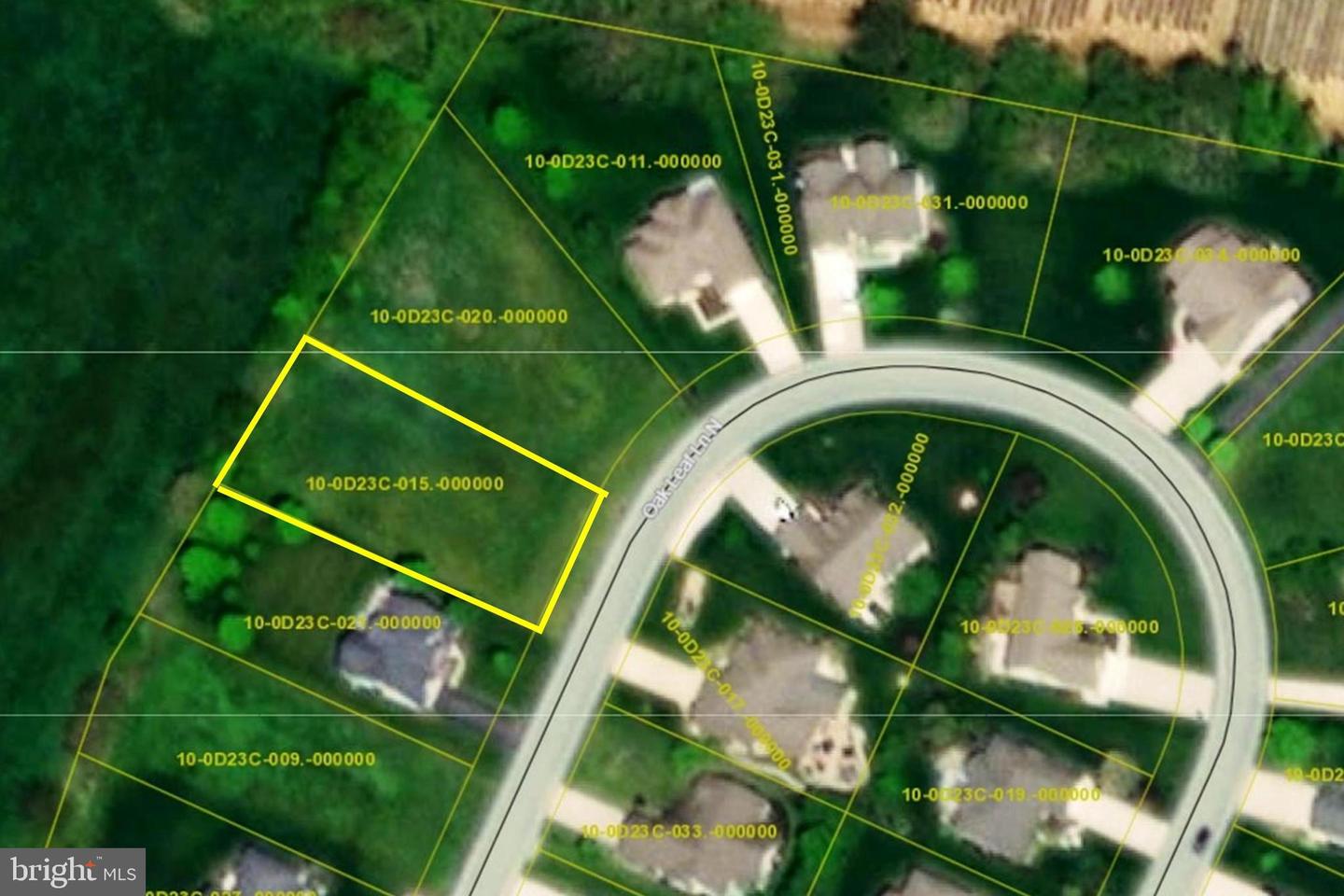 6263 Oak Leaf Ln N Property Photo 2