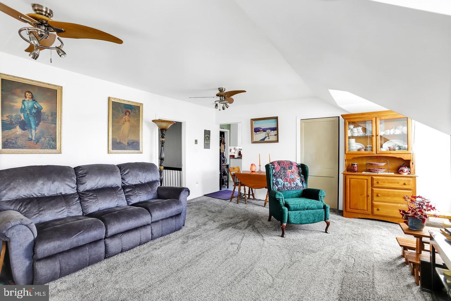 978 Lincoln Way E Property Photo 21