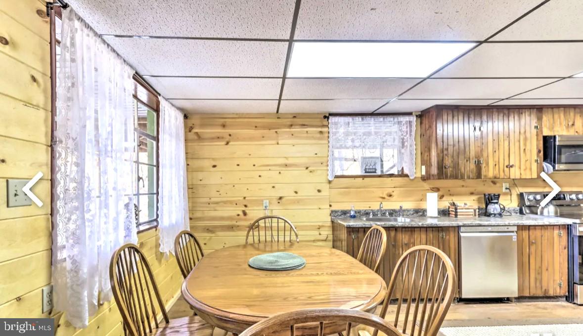 5704 Raccoon Rd Property Photo 6