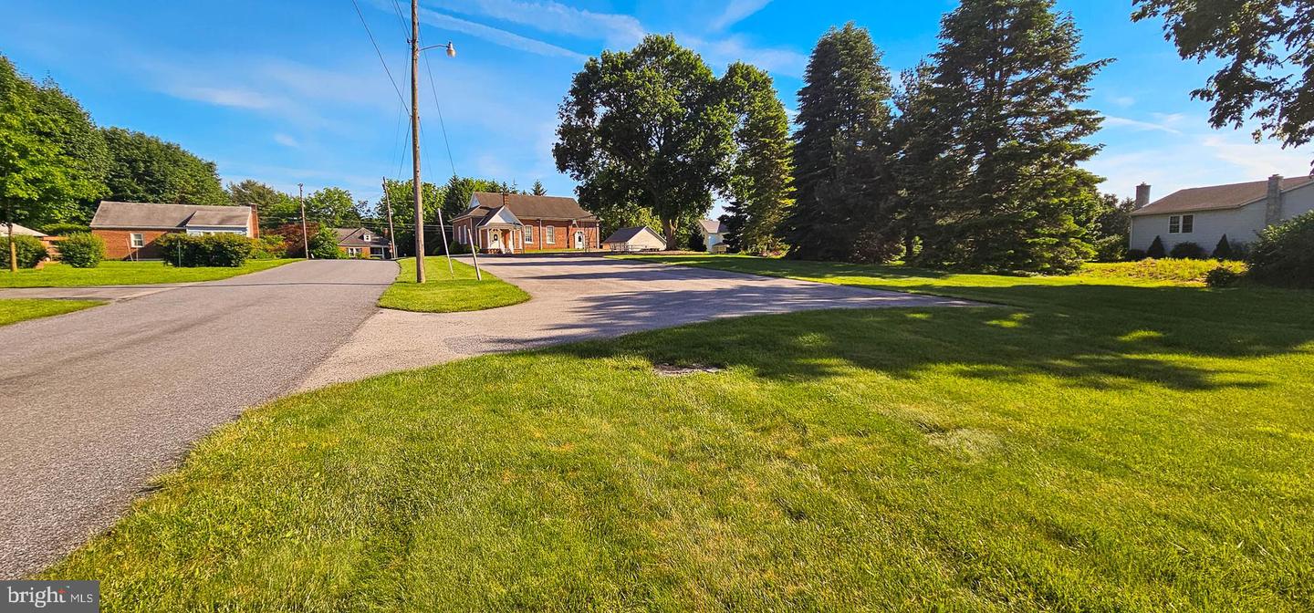 171 East Avenue Property Photo 9