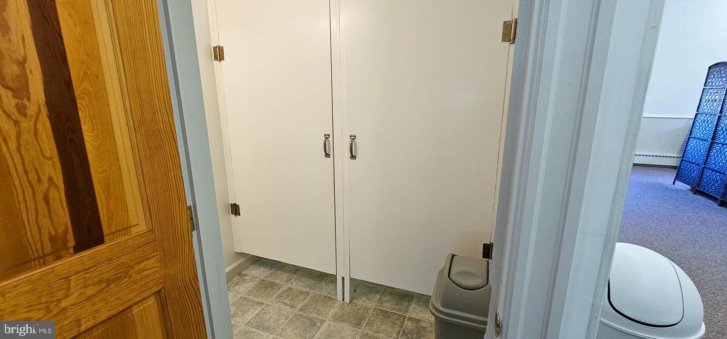 171 East Avenue Property Photo 15