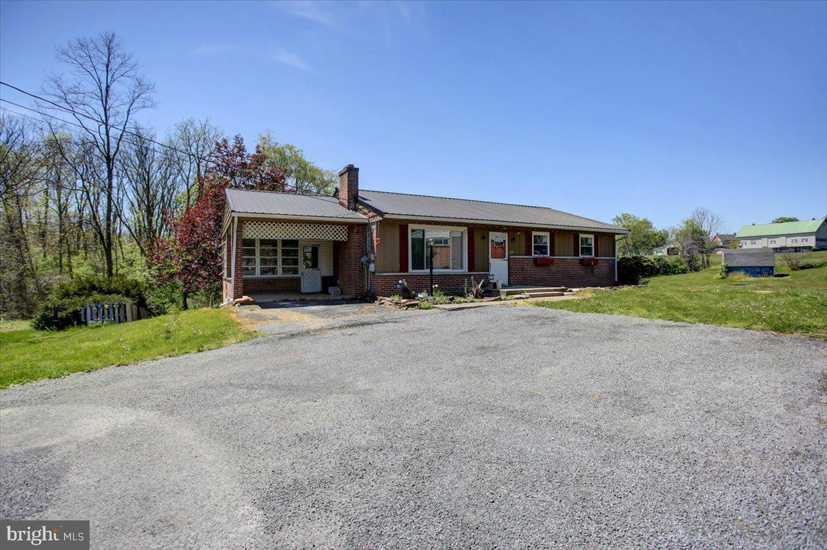 229 Oak Forest Dr Property Photo 1