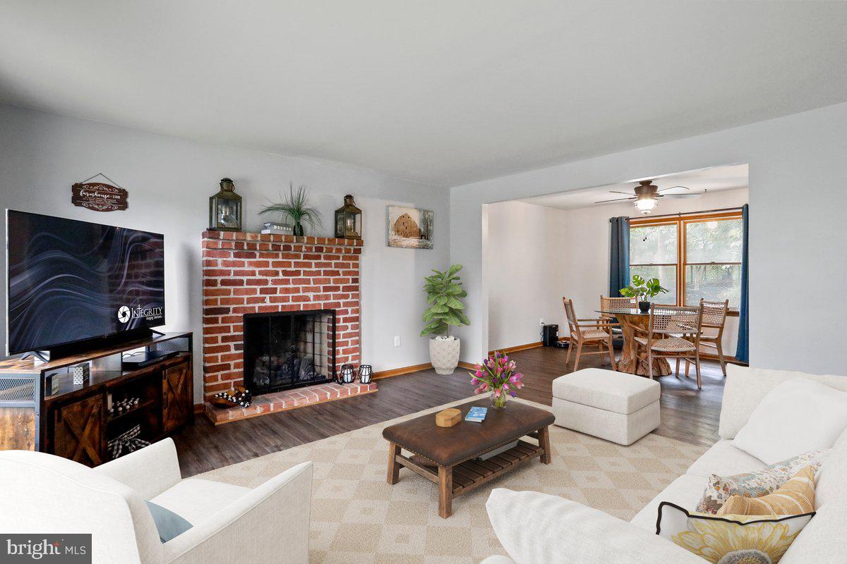 11632 Woodlea Drive Property Photo 7