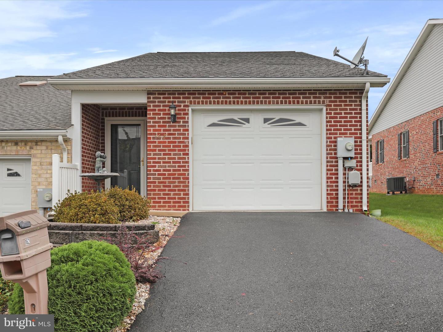 162 Ash Spring Property Photo