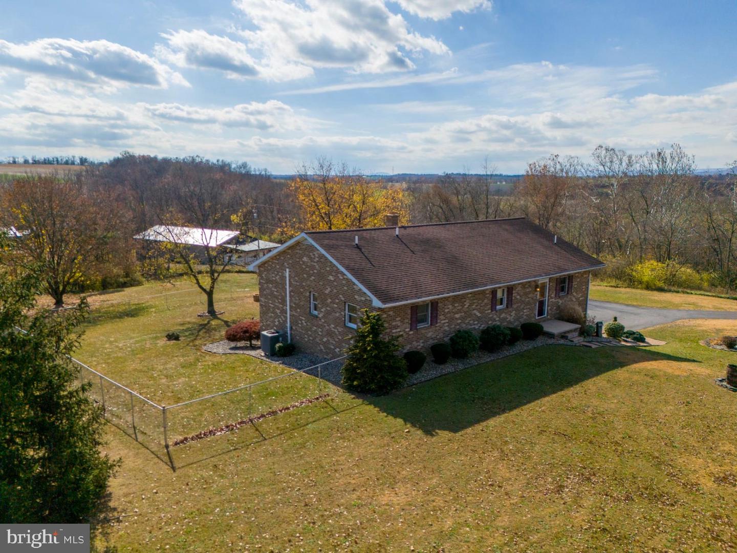 4562 Edenville Road Property Photo 6